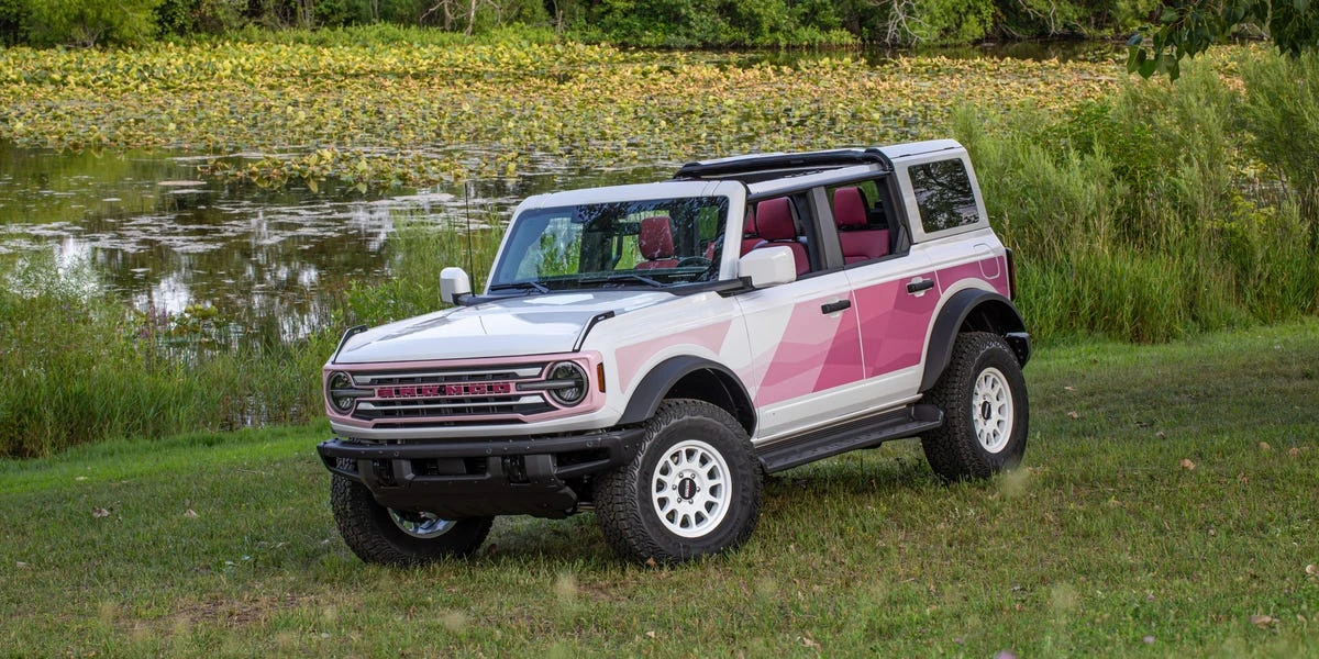 2027 Ford Bronco gets the Raptor's twin-turbo V-6 on Outer Banks, Badlands and Heritage trims